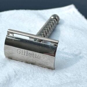 Vtg 50s Gillette Tech Safety Razor England Knurled Handle DE Razor 3 Piece MCM